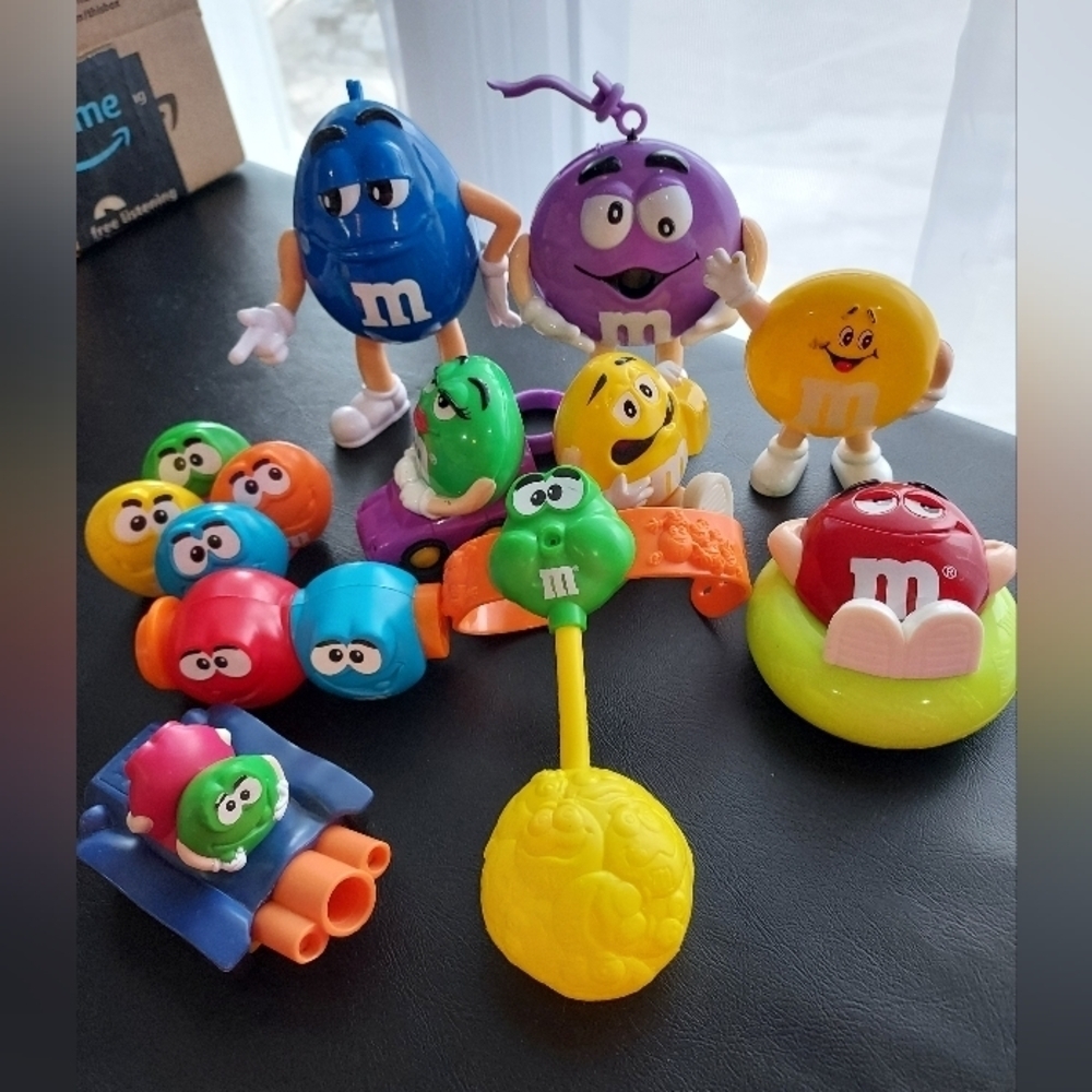 Lot Of Burger King M&M Toys 10 M&M Items